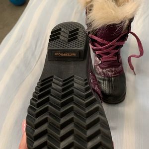 Girls size 3 Sorel snow boots
